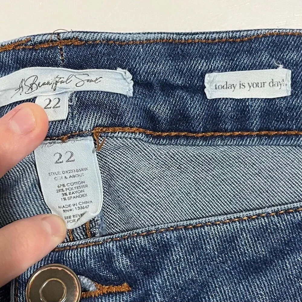 A Beautiful Soul (Arula) Straight Leg Distressed Jeans size 22